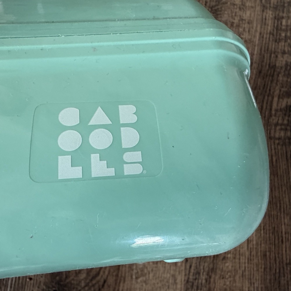 Caboodles On-The-Go Girl Makeup Box, Turquoise on Marble - Picture 3 of 10